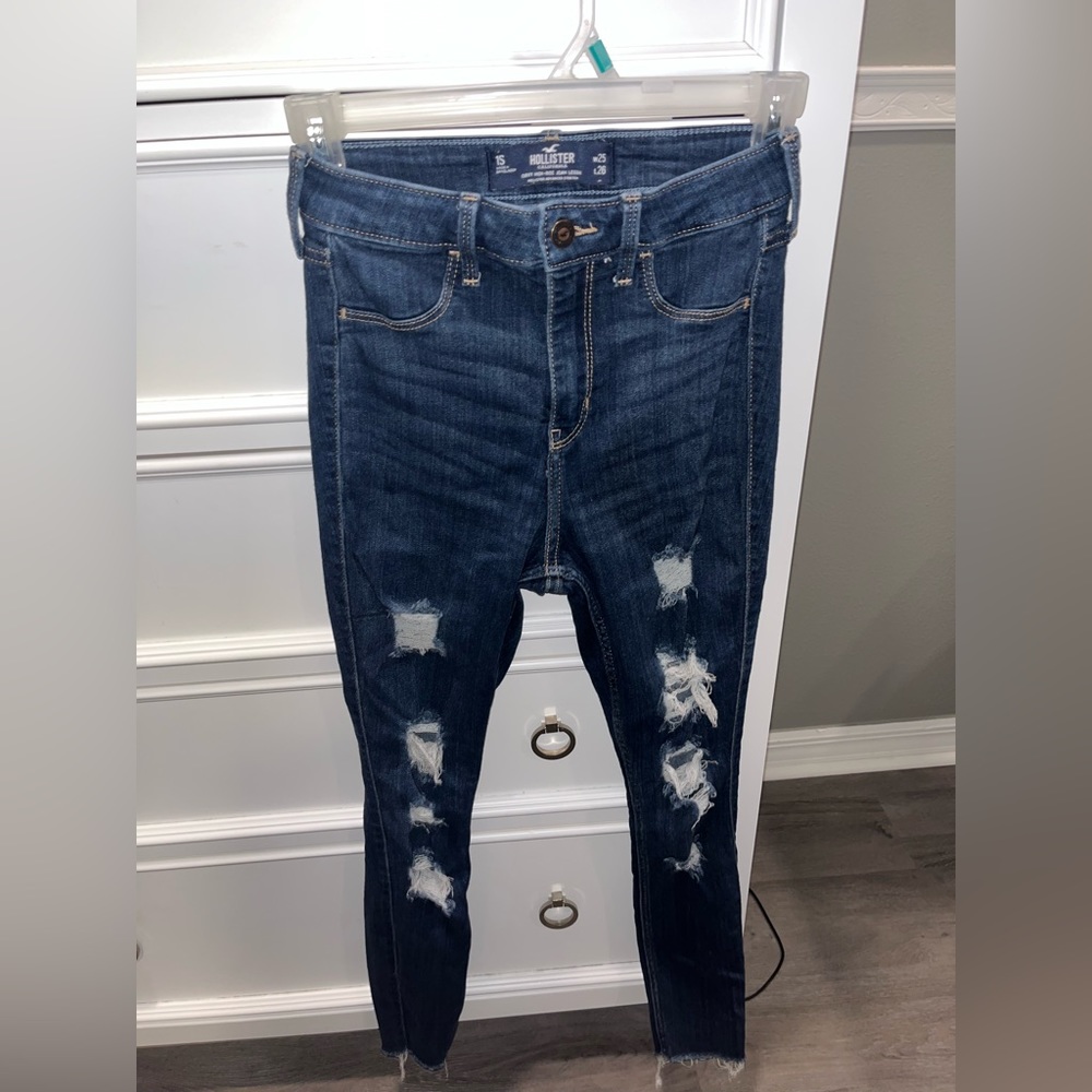 Hollister Jeans Size 1s (Short) NWOT